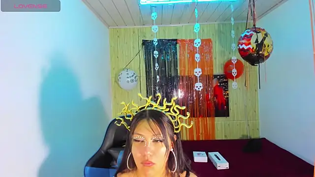 Snapshot of Catalehia_Milk chatting on 10.30.25 Catalehia Milk online show from 10.30.25