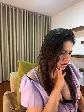 Alice Biel online show from 01.25.25