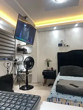 Hot beauty   online show from 07.16.26