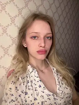 Evvie Summn1 online show from 04.17.26