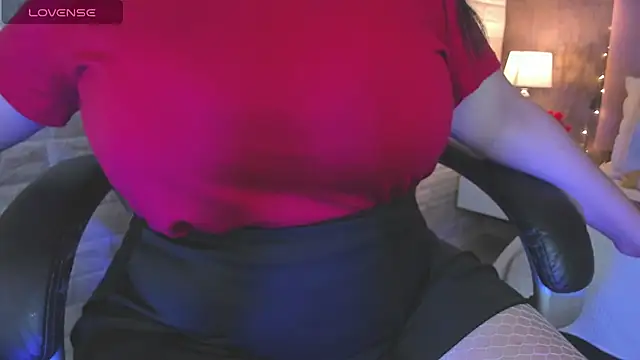 Snapshot of alice__tylor chatting on 02.12.26 alice tylor online show from 02.12.26