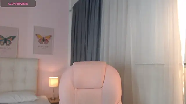 liss black online show from 02.15.25