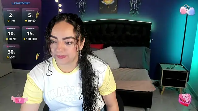 Snapshot of Ambeer_Cute chatting on 01.25.25 Ambeer Cute online show from 01.25.25