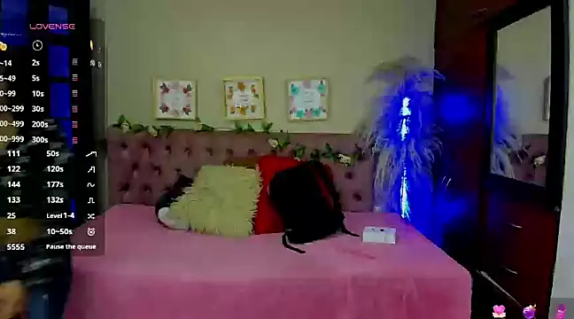 Lia Keen online show from 12.24.24