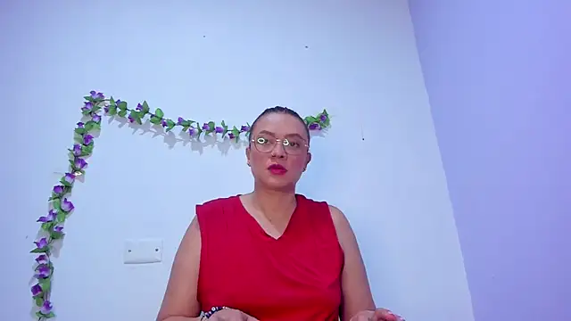 nicollee18 online show from 01.29.25