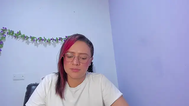 nicollee18 online show from 02.08.25