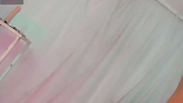 Snapshot of Itsme_Daniela chatting on 10.06.25 Itsme Daniela online show from 10.06.25