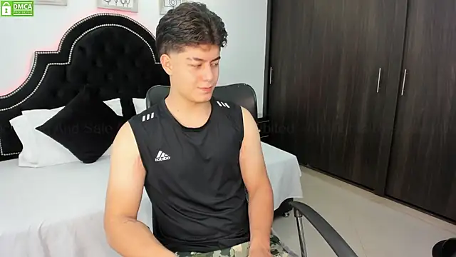 MaxxiCruz online show from 01.08.25