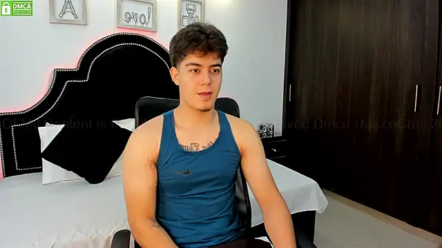 MaxxiCruz online show from 03.23.25
