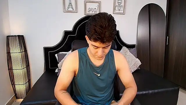 MaxxiCruz online show from 09.24.25