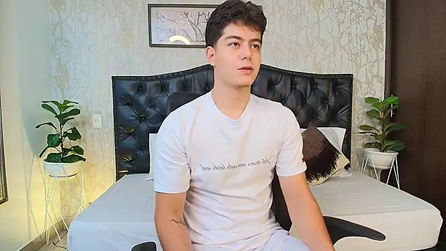 MaxxiCruz online show from 09.28.25