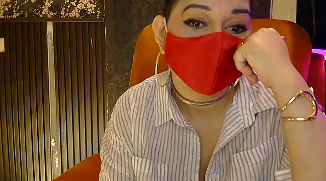 Snapshot of fabdemira chatting on 02.15.25 fabdemira online show from 02.15.25