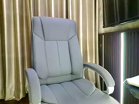 Snapshot of fabdemira chatting on 10.03.25 fabdemira online show from 10.03.25