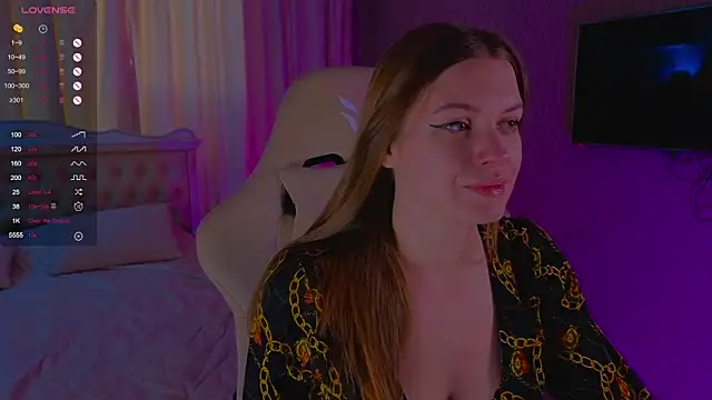 Lovella Lips online show from 12.07.24