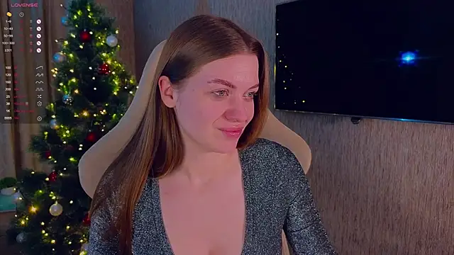 Lovella Lips online show from 12.15.24