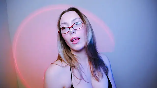 VanessaMay  online show from 02.14.25