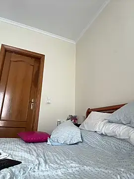 Snapshot of soli-lov chatting on 01.10.25 soli-lov online show from 01.10.25