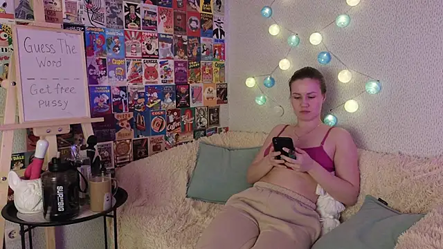 LittleLeen online show from 12.23.24