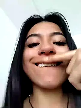 Gabby and Alice online show from 02.12.25