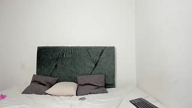 Gabby and Alice online show from 03.05.25