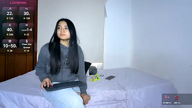 Gabby and Alice online show from 10.06.25