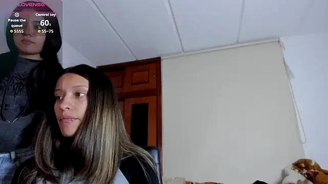 Gabby and Alice online show from 10.08.25