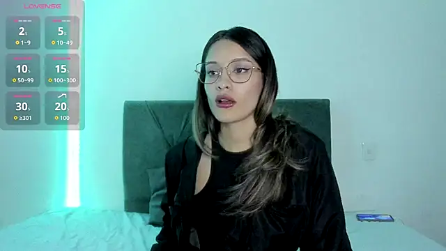 Gabby and Alice online show from 10.09.25