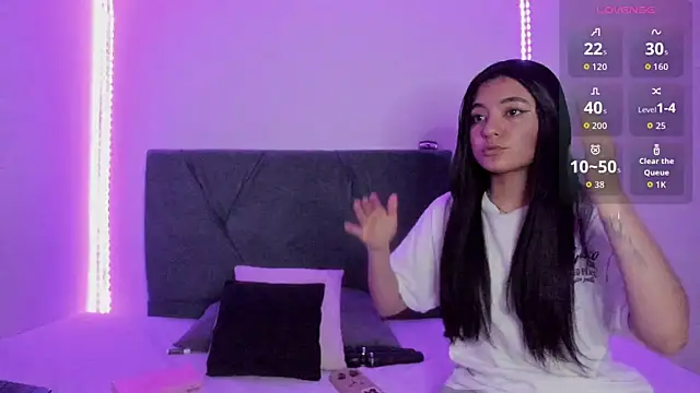 Gabby and Alice online show from 10.12.25