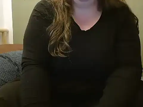 Snapshot of MarthaBriest chatting on 12.31.24 MarthaBriest online show from 12.31.24