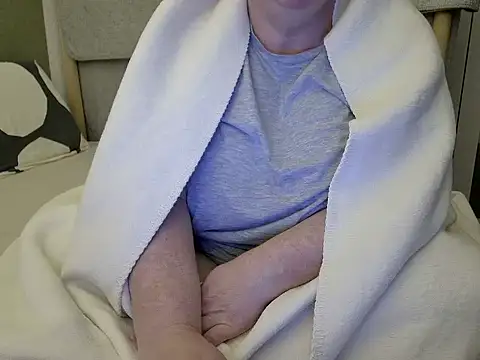 MarthaBriest online show from 10.11.25