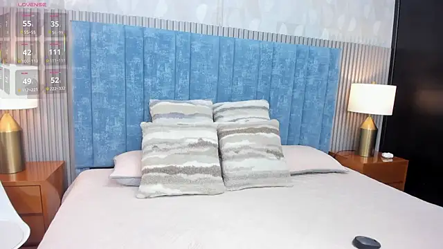 pretty sunlight  online show from 01.10.26