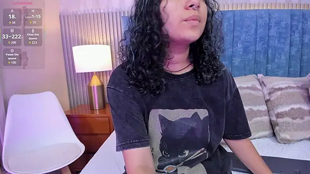 pretty sunlight  online show from 04.02.26