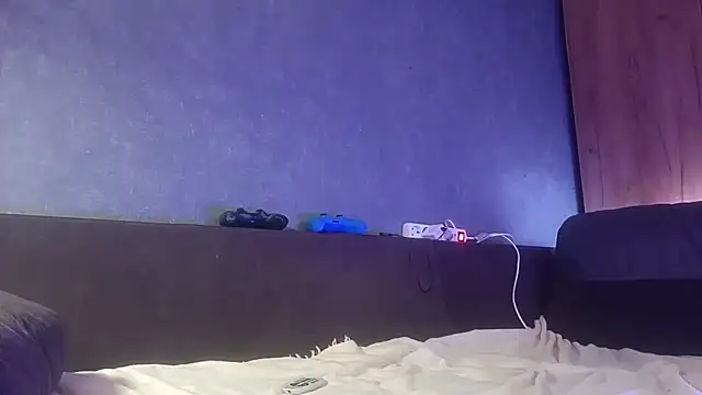 Hungry  Puppy online show from 10.13.25