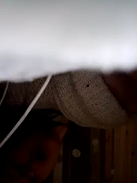 Snapshot of YuliannaFox chatting on 02.08.25 YuliannaFox online show from 02.08.25