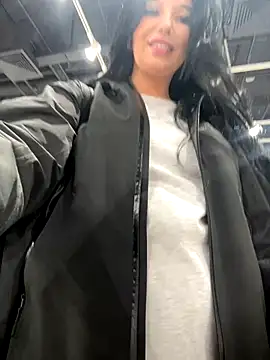 Snapshot of Tisha_Busty chatting on 09.22.25 Tisha Busty online show from 09.22.25