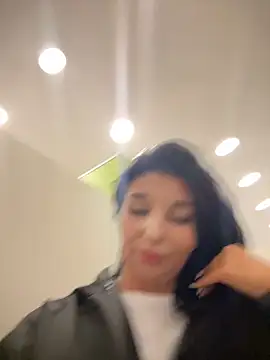 Snapshot of Tisha_Busty chatting on 09.25.25 Tisha Busty online show from 09.25.25