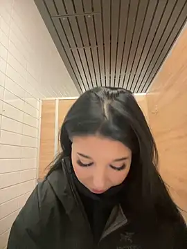 Snapshot of Tisha_Busty chatting on 09.29.25 Tisha Busty online show from 09.29.25