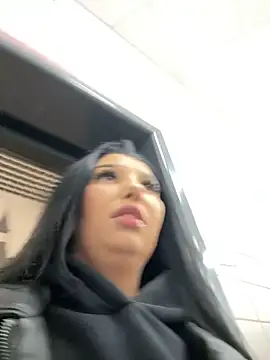 Snapshot of Tisha_Busty chatting on 10.03.25 Tisha Busty online show from 10.03.25