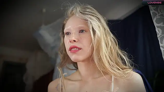  Phantom thread  online show from 10.10.25