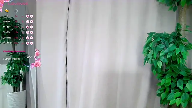 Snapshot of alissawind chatting on 02.25.25 alissawind online show from 02.25.25