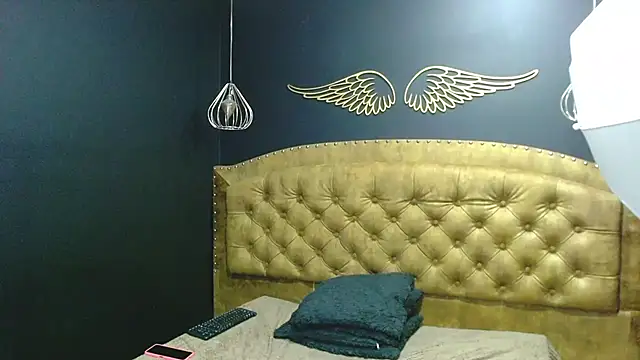 Snapshot of NathaliaSmith3x chatting on 02.25.25 NathaliaSmith3x online show from 02.25.25