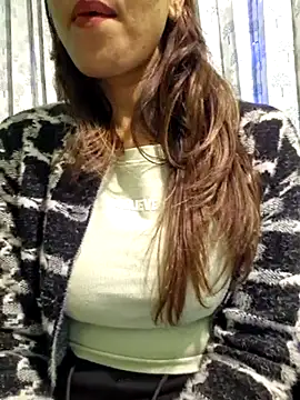 MIss-Naina online show from 01.04.25