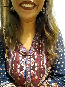 Snapshot of MIss-Naina chatting on 01.26.25 MIss-Naina online show from 01.26.25