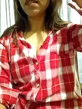 Snapshot of MIss-Naina chatting on 01.27.25 MIss-Naina online show from 01.27.25