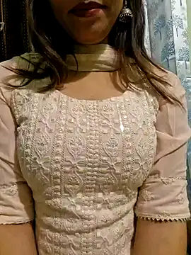 MIss-Naina online show from 01.29.25