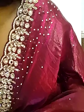 Snapshot of MIss-Naina chatting on 02.24.25 MIss-Naina online show from 02.24.25