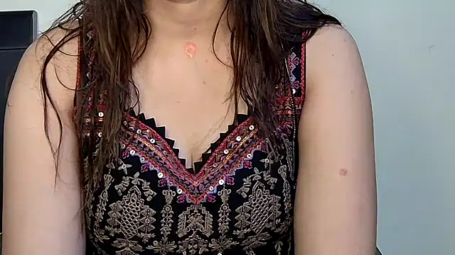 Snapshot of MIss-Naina chatting on 11.01.25 MIss-Naina online show from 11.01.25