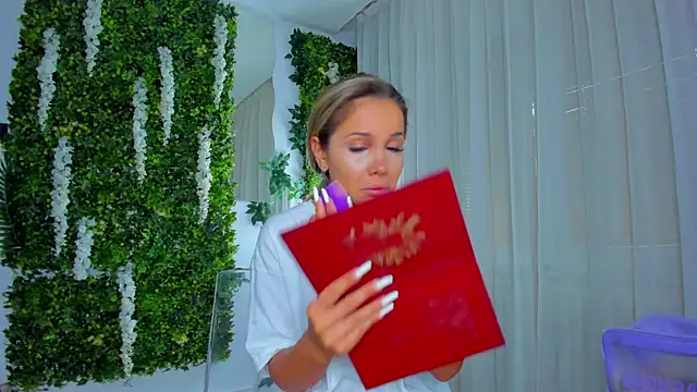 VivienCarter online show from 10.03.25