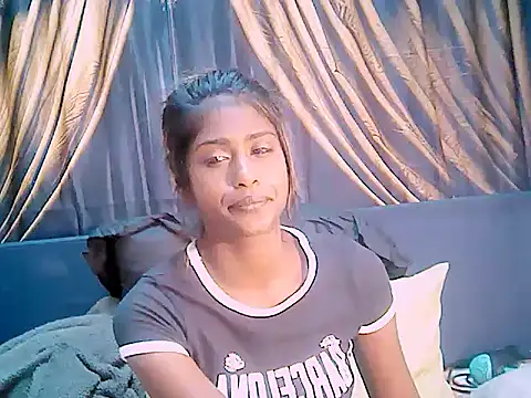 Snapshot of indiantimtim4u chatting on 12.15.24 indiantimtim4u online show from 12.15.24