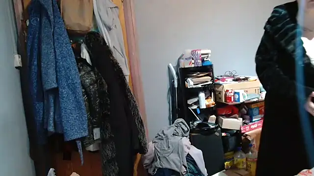 busty-bella1 online show from 12.15.25